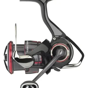 Jen pár kusů - Naviják Daiwa 23 Fuego LT4000D-CXH